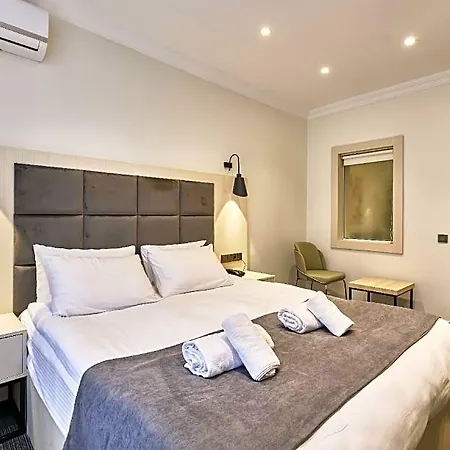 Stamboul & Hotell
