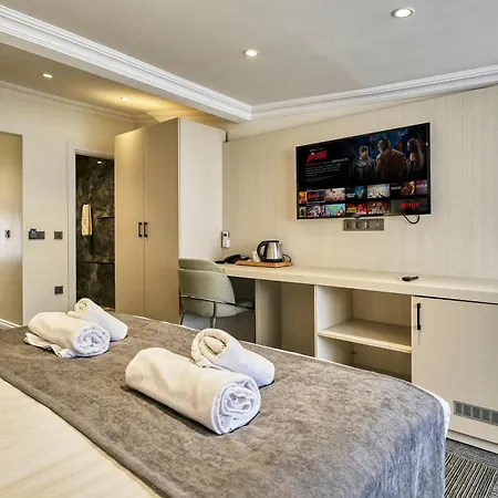 Stamboul & ホテル