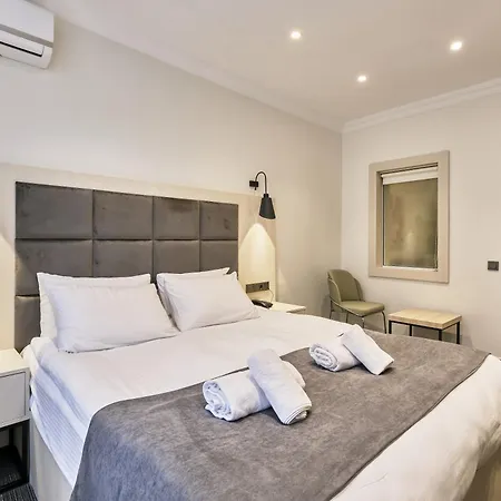 Stamboul & ホテル